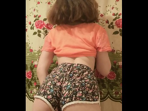 ❤️ Babe żagħżugħa sexy tqaxxir ix-xorts tagħha fuq il-kamera Porno lilna mt.porngifmag-com.ru ﹏
